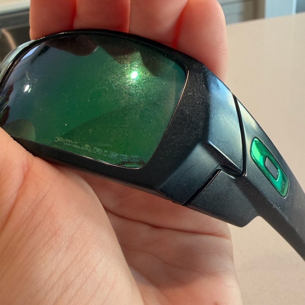 Oakley Gascan Sunglassess - Picture 3 of 4